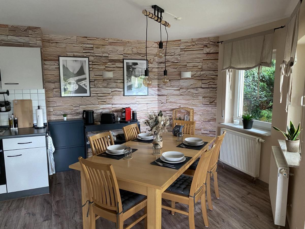 Schoene Wohnung Mit Terrasse & Blick Ins Gruene Dormettingen Extérieur photo